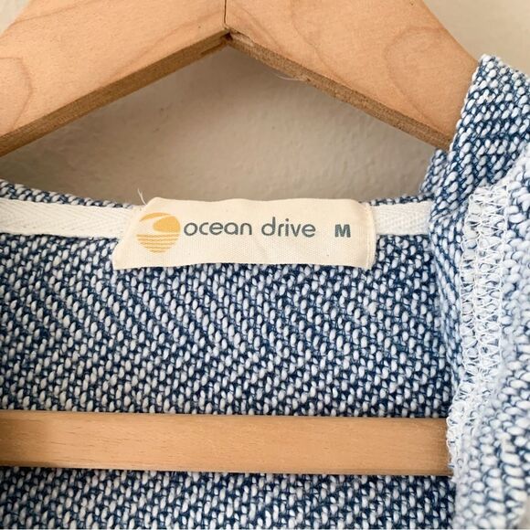 Ocean Drive Surfer Woven Knit Pullover Hoodie - Picture 4 of 7